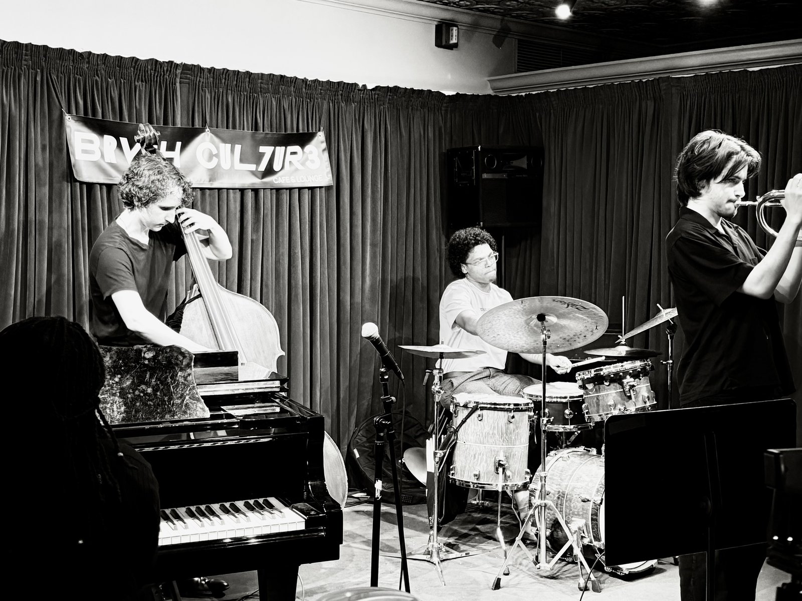 Young musicians sharing the BRVSH stage
